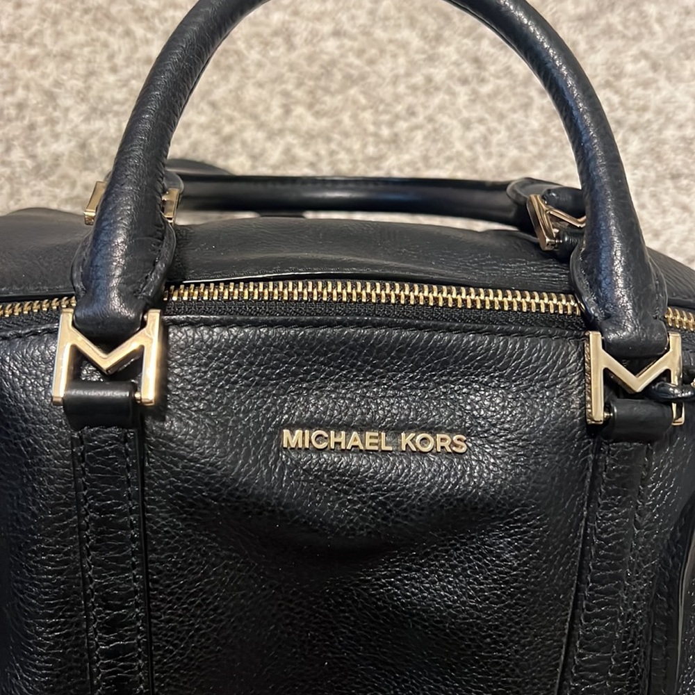 Michael Kors Crossbody Bag - Picture 4 of 10
